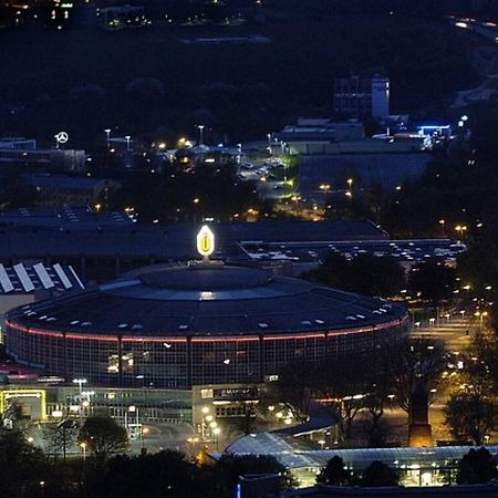 Schoene Grosse Wohnung 2 Schlafzimmer Bis 6 Pax Naehe Stadion Signal Iduna دورتموند المظهر الخارجي الصورة