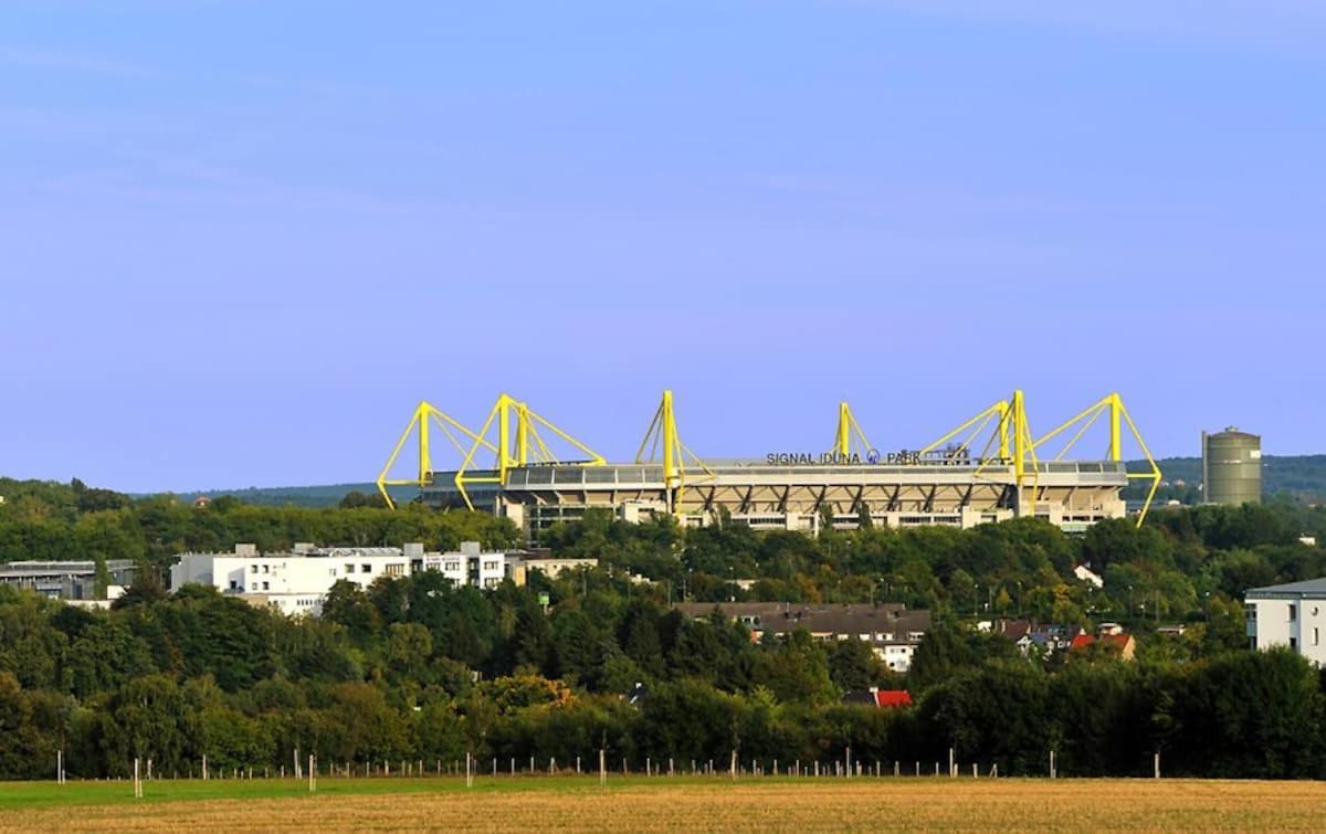 Schoene Grosse Wohnung 2 Schlafzimmer Bis 6 Pax Naehe Stadion Signal Iduna دورتموند المظهر الخارجي الصورة